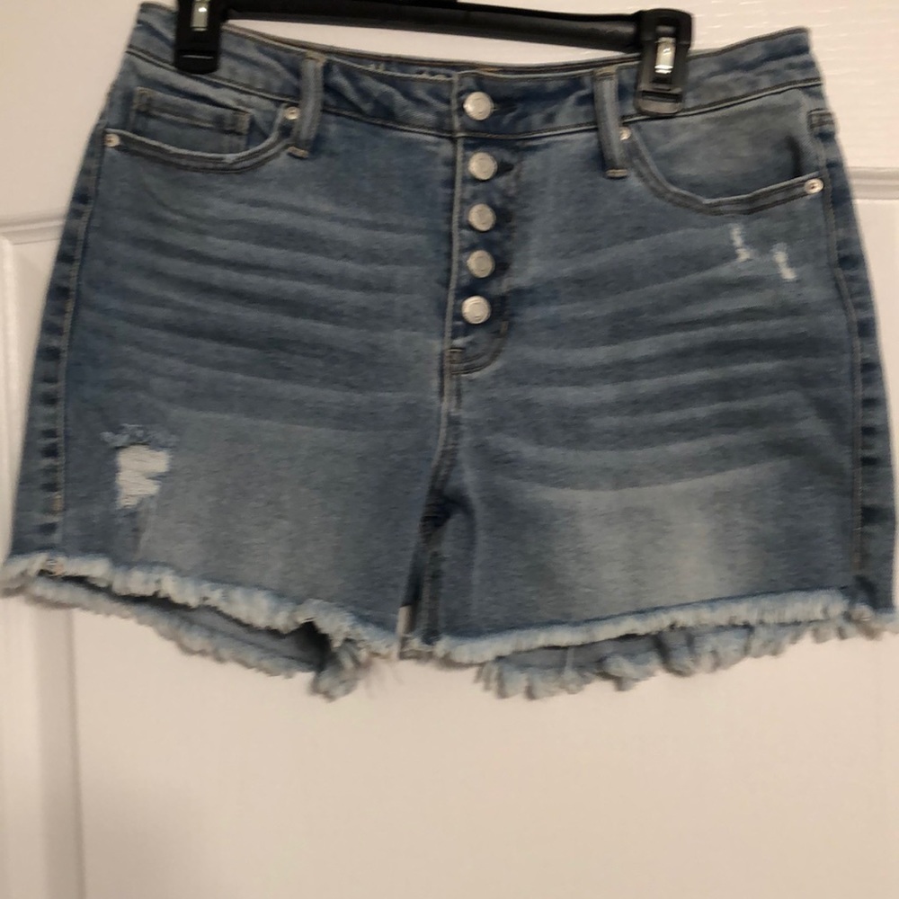 Vanilla Star button fly shorts